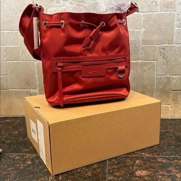 NWT Longchamp Le Pliage bucket bag